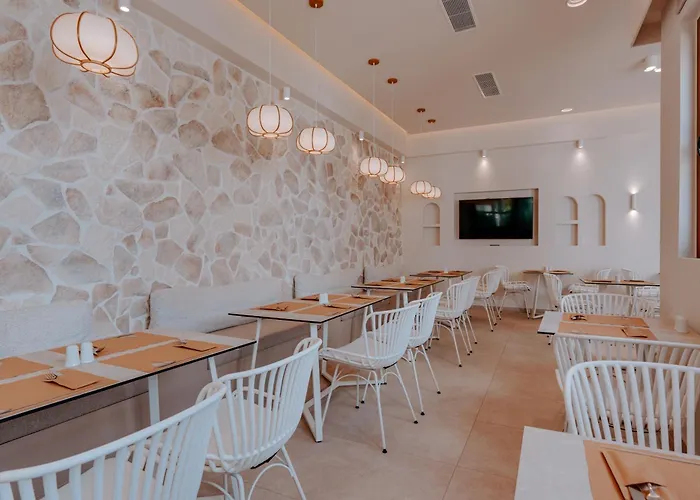 Apartahotel Margarenia 4*