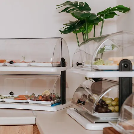 Margarenia アパートホテル 4*