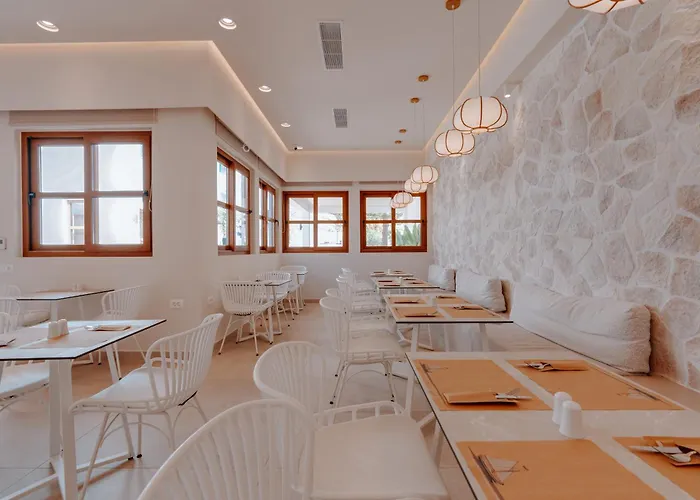 Margarenia Perissa (Santorini)